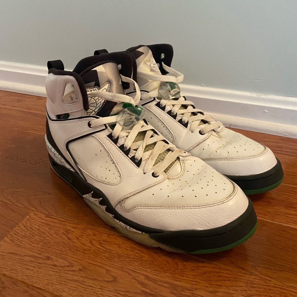 Nike Air Jordans Sixty Plus Celtics Basketball Shoes